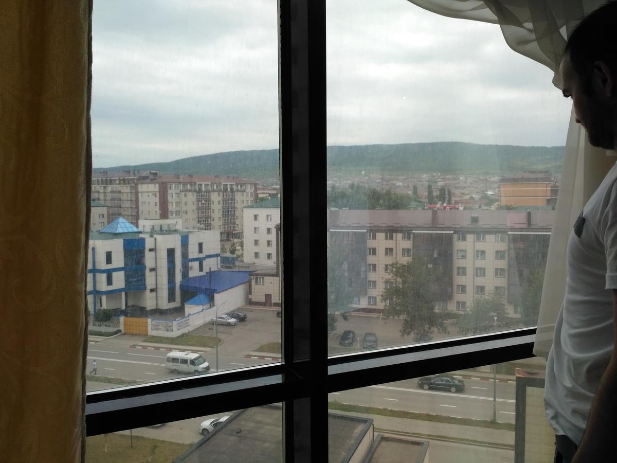 Hotel Kavkaz Gudermes Екстер'єр фото